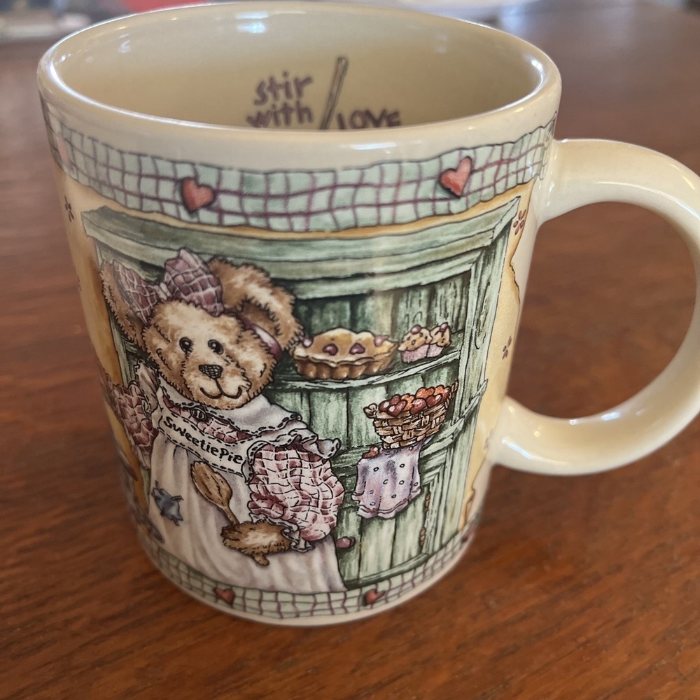 Boyds Bears 2000 Coffee Mug FRIENDSHIP STIR w LOVE Excellent Preowned Condition